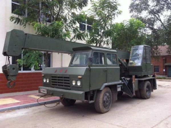 红谷滩区吊车租赁公司_吊车出租作业现场需要杜绝的几种违章
